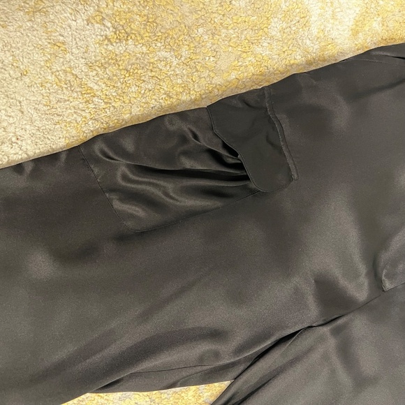 NWT Vintage Emanuel Ungaro 100% Silk Black Cargo Pants Size 12 - Picture 2 of 14